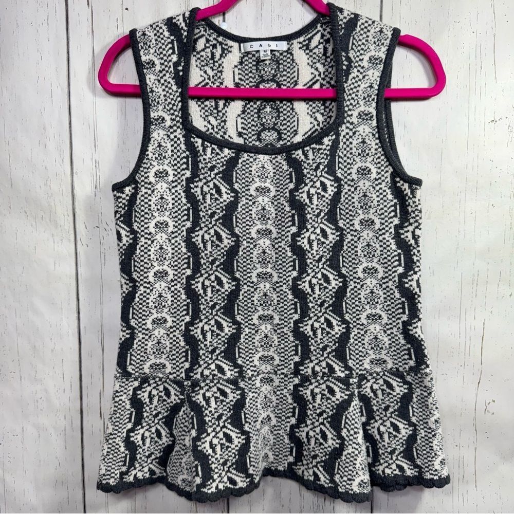 Cabi Gray White Knit Peplum Sweater Top Womens M Cottagecore Lagenlook Jacquard